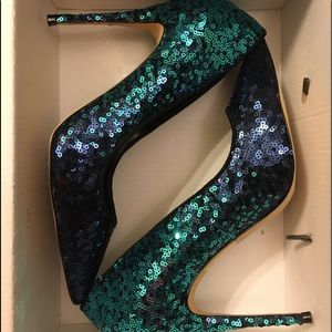 Super sexy blue heels